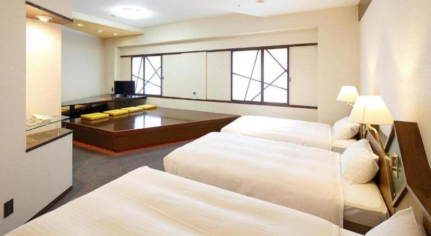 Hotel New Omi Omihachiman Eksteriør bilde